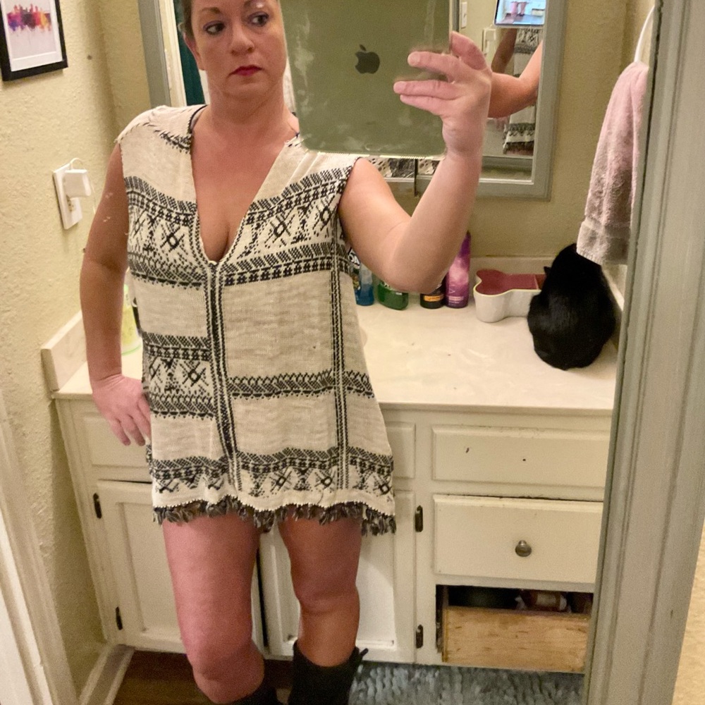 NEW LISTING‼️FREE PEOPLE Tunic - Picture 15 of 16